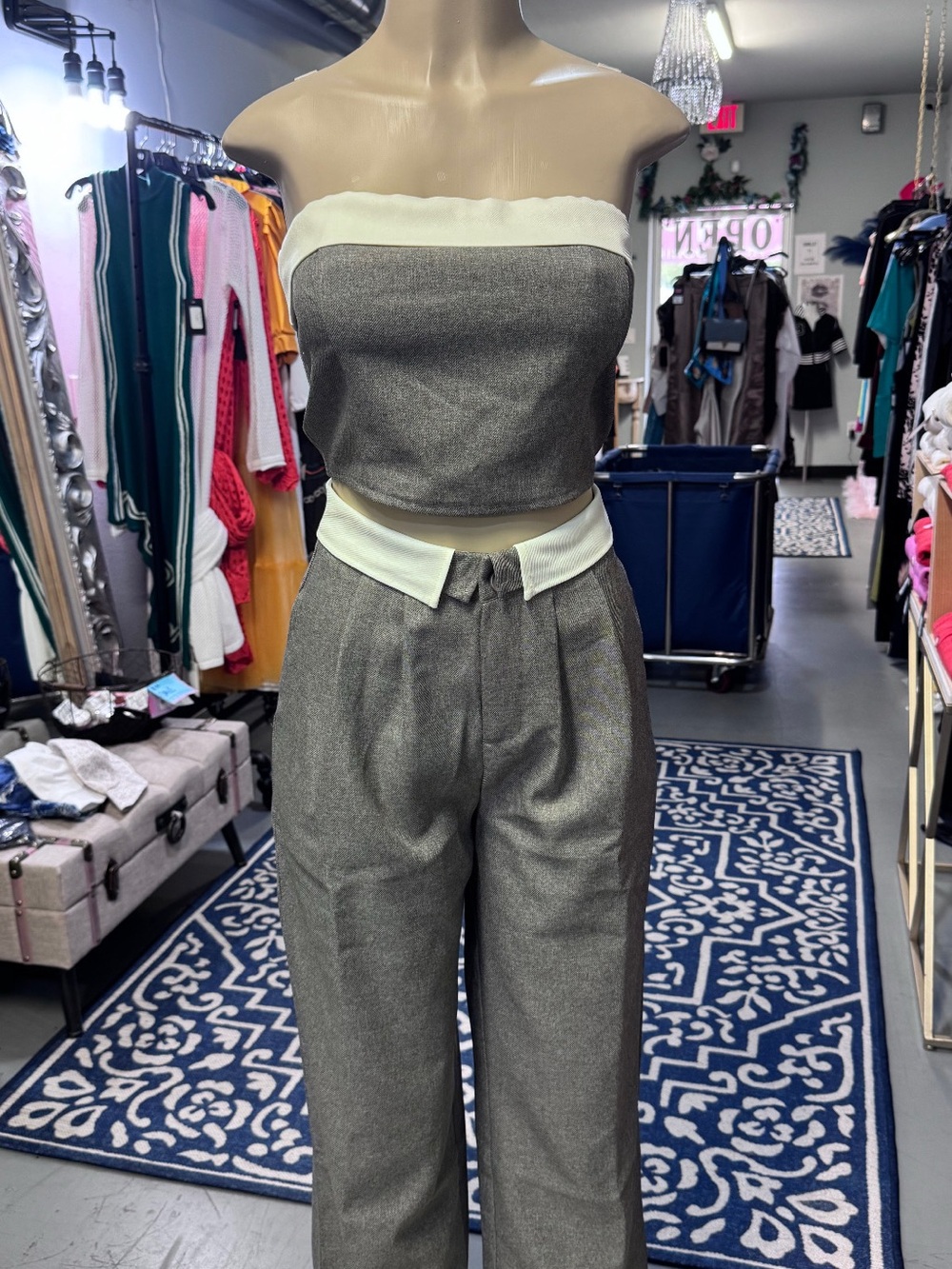 Strapless Two-Piece Wide Leg Jumpsuit Set in Gray and white